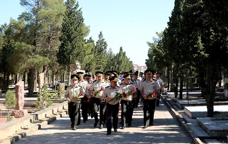 Milli Qəhrəman Mübariz İbrahimovun məzarı ziyarət edilib