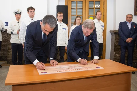 Photo exhibition dedicated to 100th anniversary of Heydar Aliyev organized in Russia