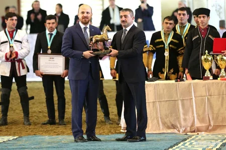 Bilal Ərdoğan çövkən milli oyunu üzrə Prezident Kubokunun mükafatlandırma mərasiminə qatılıb