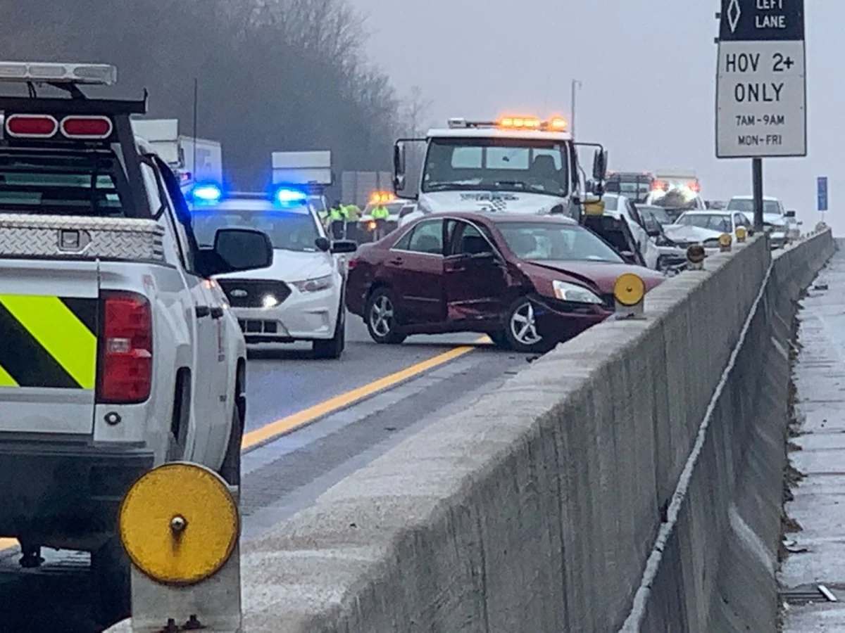 ABŞ-da 21 avtomobil toqquşub, yaralılar var