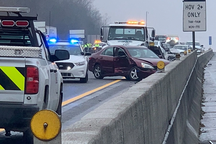 ABŞ-da 21 avtomobil toqquşub, yaralılar var