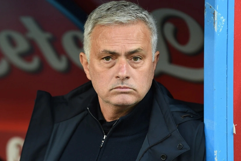 Roma sack manager Jose Mourinho following poor run