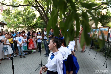 “İstedArt” mədəni-xeyriyyə layihəsinin 3-cü mövsümünün yekunu ilə bağlı sərgi keçirilib