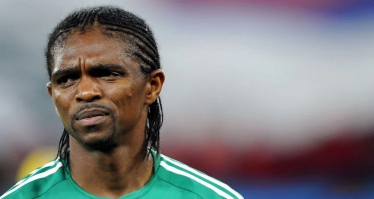 Nigeriyalı futbolçu Kanu Moskvada qarət olunub
