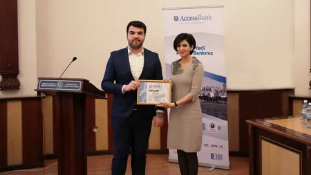 AccessBank UNEC tələbələrinin elmi-tədqiqat işlərinin çapına dəstək verib