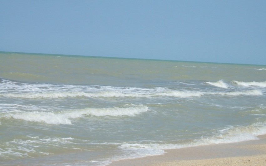 Grozny-Moscow plane raises alarm over Caspian Sea