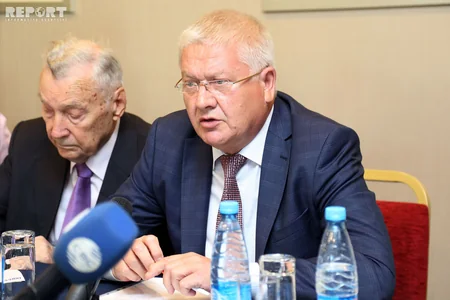 В Баку проходит страновая конференция общественных организаций российских соотечественников в Азербайджане