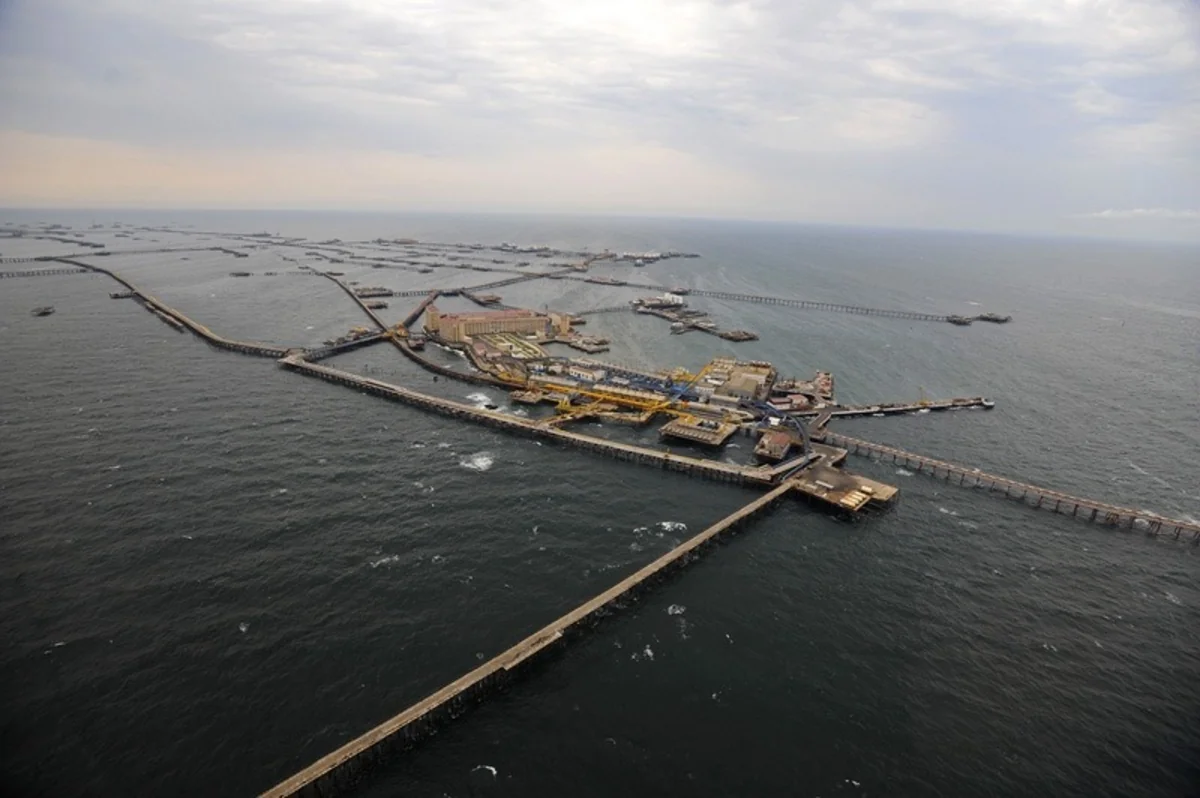 “Neft Daşları”nda yeni quyu qazılır