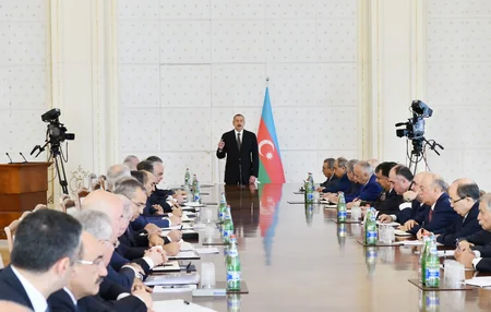 Prezident İlham Əliyevin sədrliyi ilə Nazirlər Kabinetinin iclası keçirilib