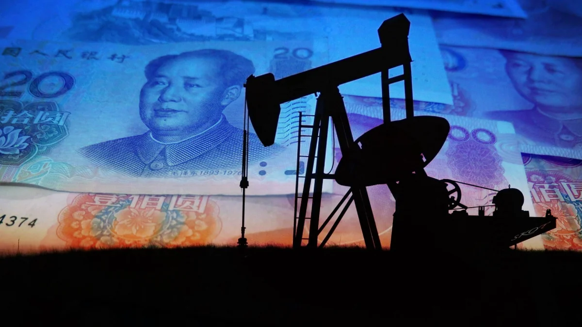 Китай запустил торги нефтяным фьючерсом в юанях
