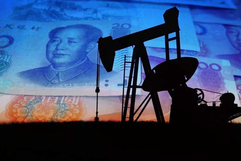 Китай запустил торги нефтяным фьючерсом в юанях