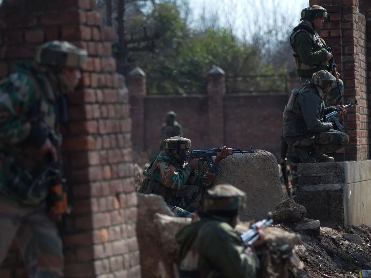 Six dead in 24-hour gunbattle in Indian Kashmir