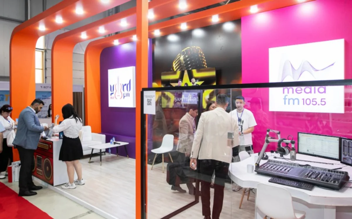 Media FM və Yurd FM-in stendi “Ən Kreativ Stend” mükafatına layiq görüldü - FOTO