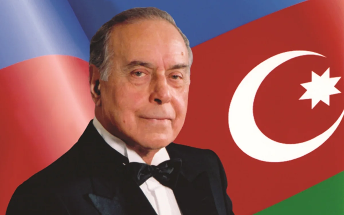 Ümummilli Lider Heydər Əliyevin anadan olmasının 92-ci ildönümü qeyd olunur