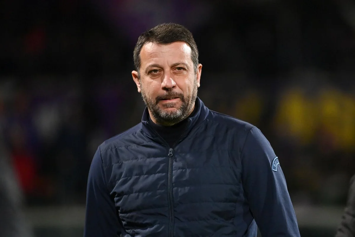 İtaliya klubu rəqib futbolçuya kəllə atan baş məşqçini istefaya göndərib