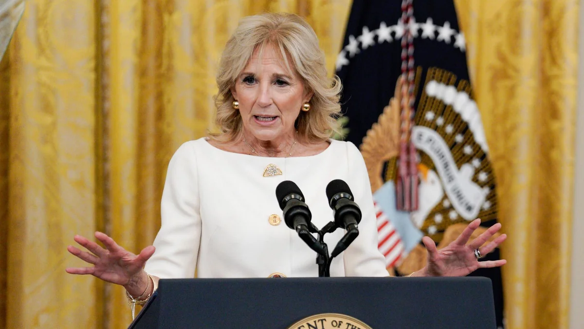 ABŞ-ın birinci xanımı yenə koronavirusa yoluxub