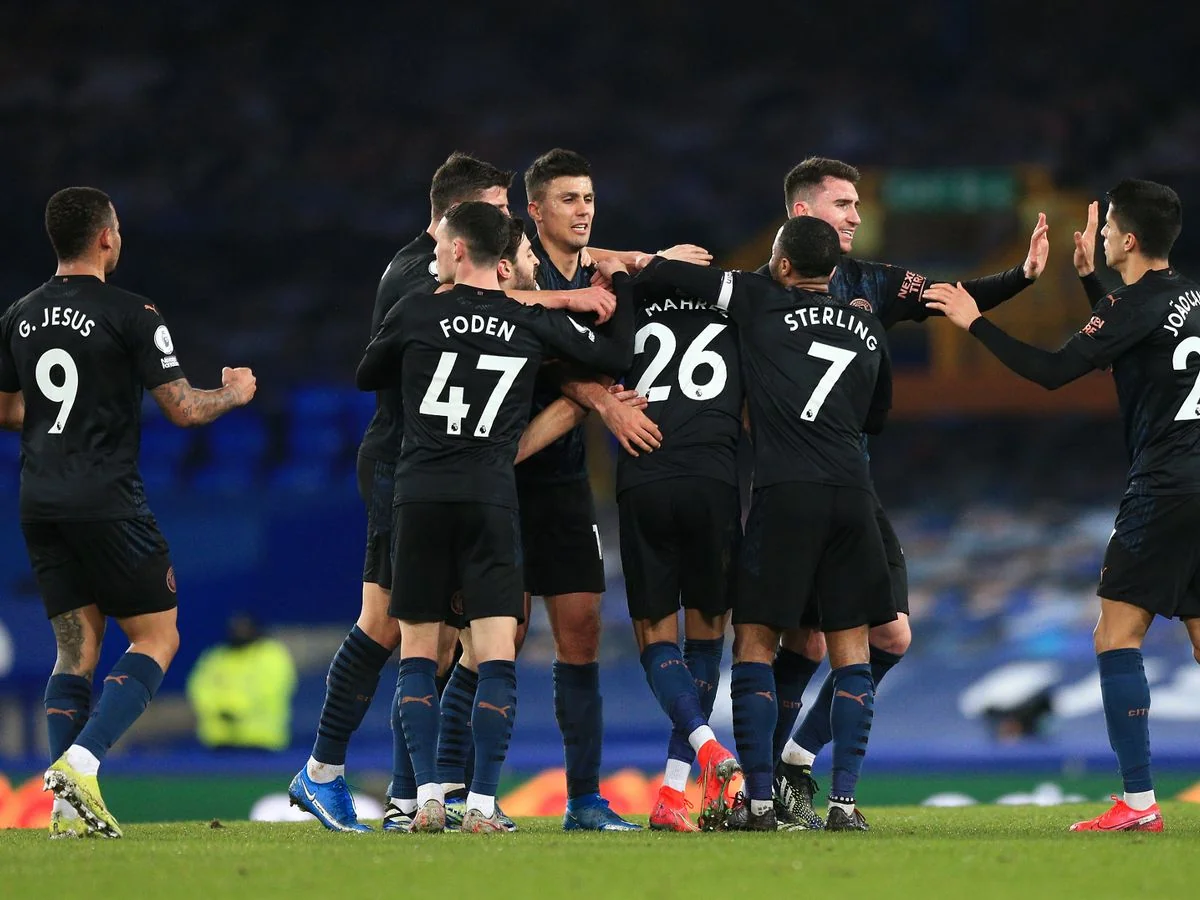 Манчестер Сити с 10-очковым отрывом лидирует в АПЛ