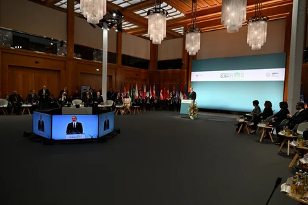 İlham Əliyev Berlində XV Petersberq İqlim Dialoqunun Yüksək Səviyyəli Seqmentində çıxış edib - YENİLƏNİB-5