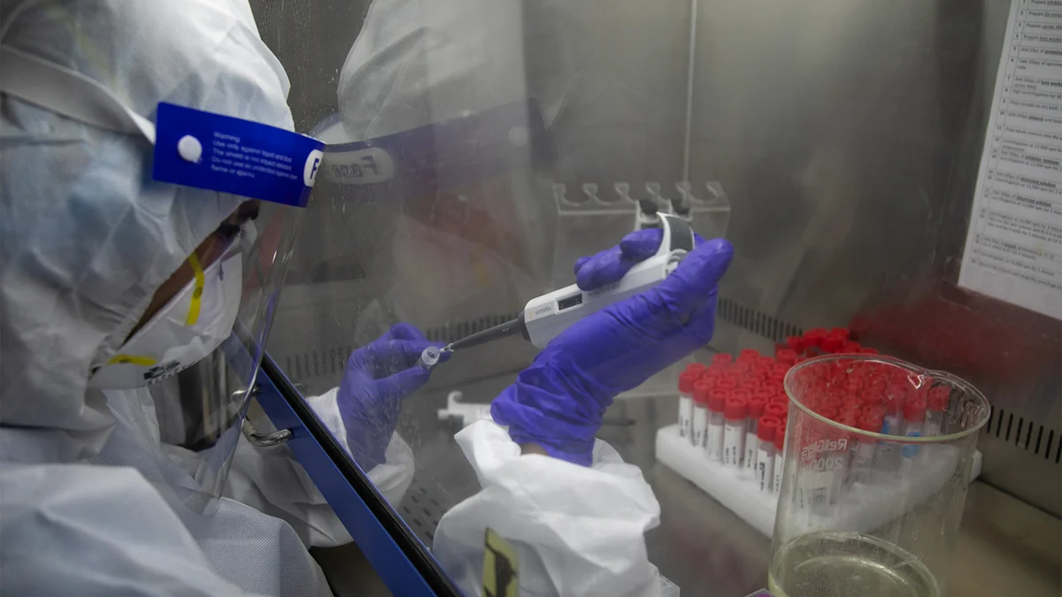 Ученые нашли эффективный препарат от коронавируса