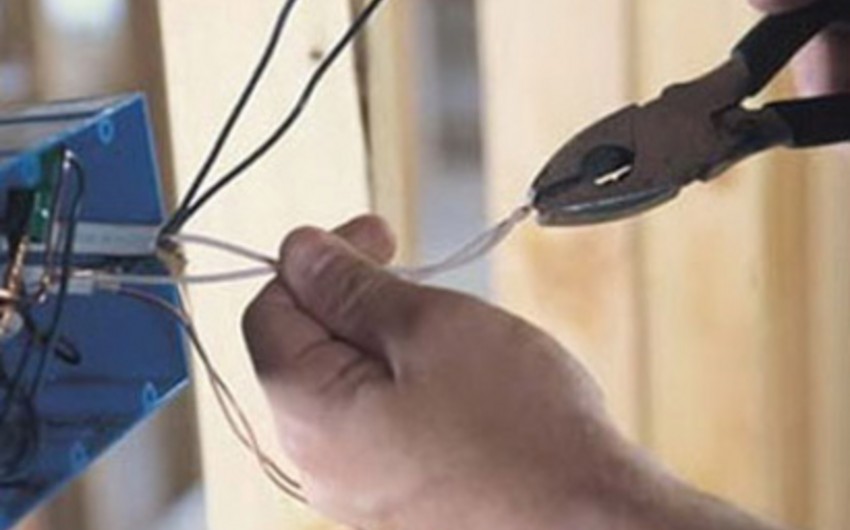 Azərbaycanda üç nəfər elektrik cərəyanı vurması nəticəsində ölüb Azərbaycanda üç nəfər elektrik cərəyanı vurması nəticəsində ölüb