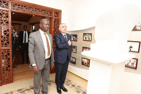 Baş prokuror Keniyaya işgüzar səfərə gedib