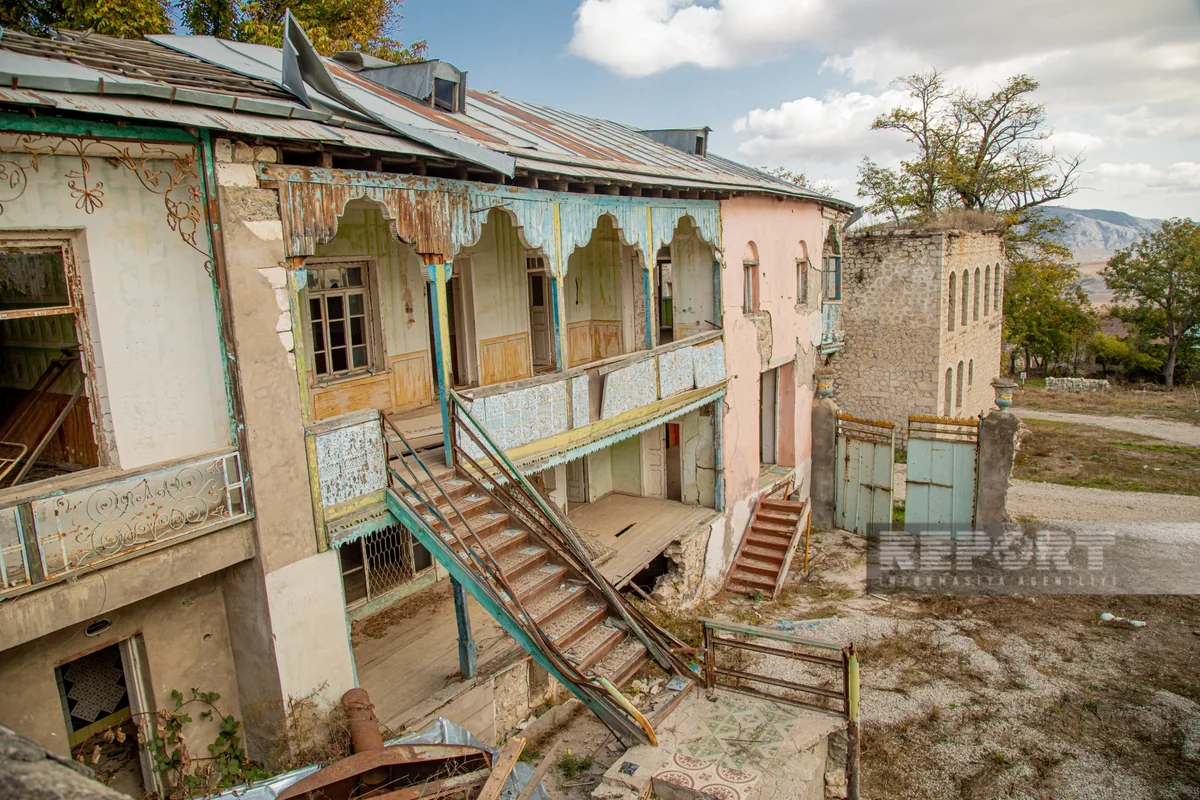 Şuşa bizi bağrına basır...