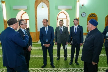 Ramin Məmmədov Qazaxda yerləşən dini ibadətgahların fəaliyyəti ilə tanış olub
