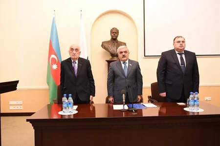 SOCAR-da yüksək dövlət təltiflərinə layiq görülmüş neftçilərə orden və medallar təqdim olunub - VİDEO