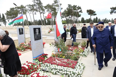 Dini konfessiyaların rəhbərləri Polad Həşimovun və İlqar Mirzəyevin məzarını ziyarət edib - VİDEO