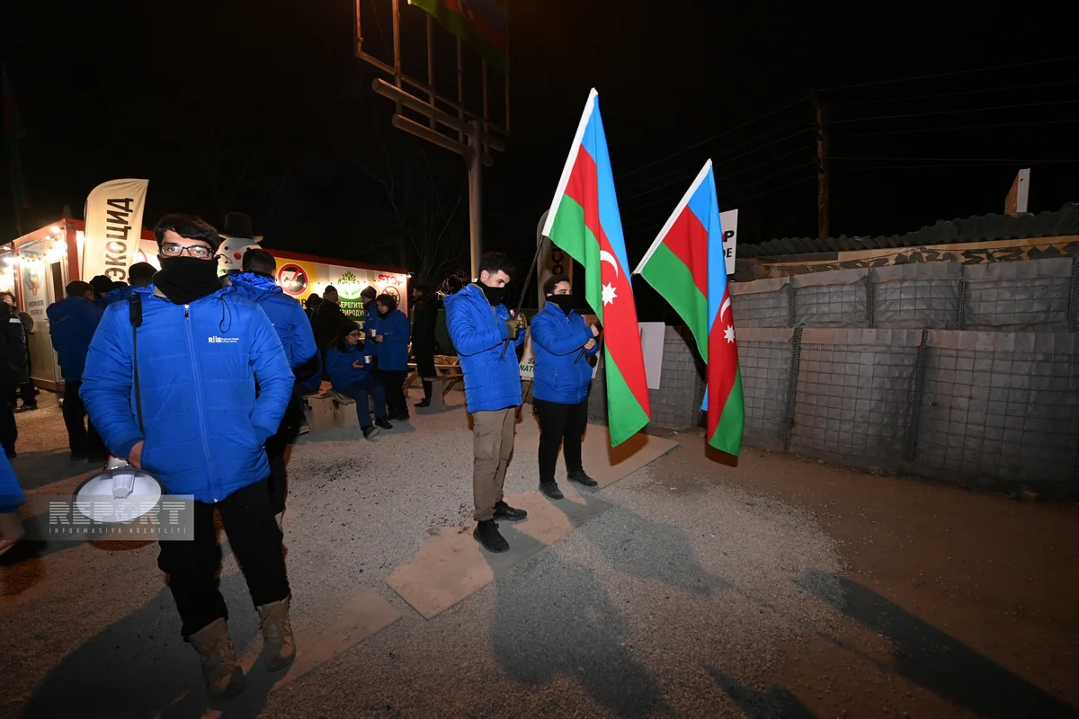 Акция протеста на дороге Ханкенди-Лачын продолжается и в праздничный день