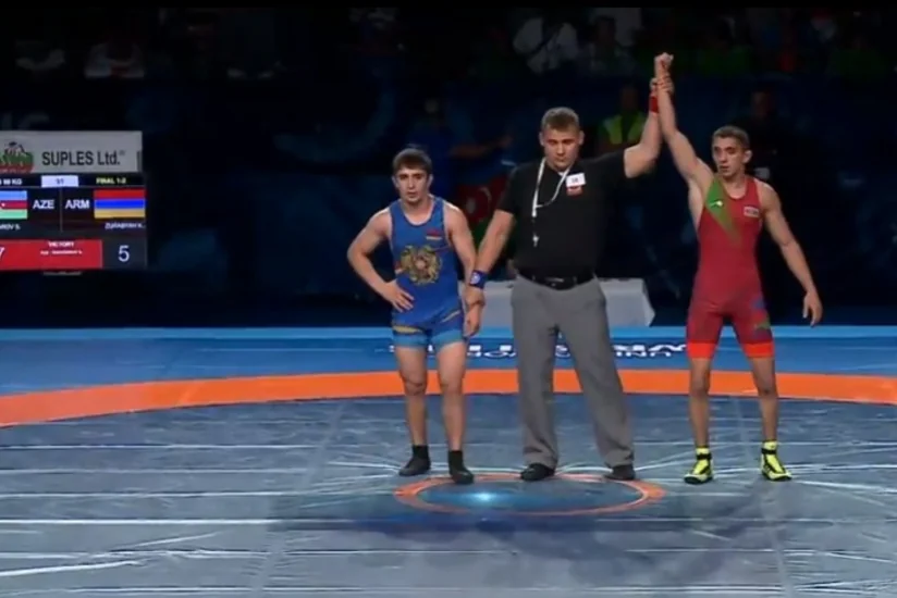 Şahin Muxtarov güləş üzrə gənclər arasında dünya çempionatında erməni rəqibini məğlub edərək qızıl medal qazanıb - FOTO - VİDEO