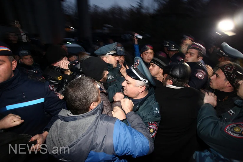 В Ереване началась круглосуточная акция протеста