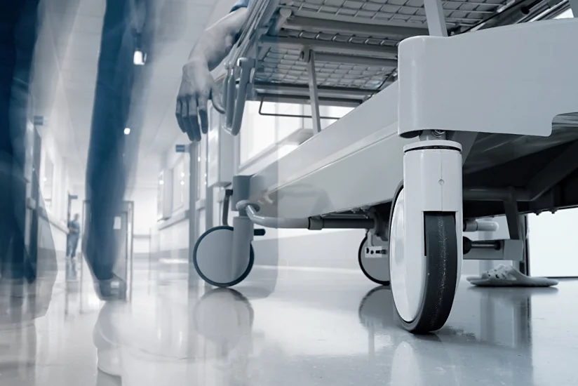 Çeçenistanda polisə hücum edərkən özünü partladan yeniyetmə xəstəxanada ölüb