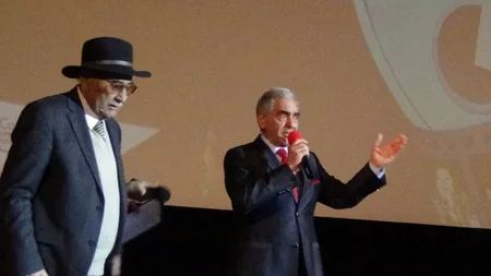 Xalq artisti Özbəkistandan qayıdıb