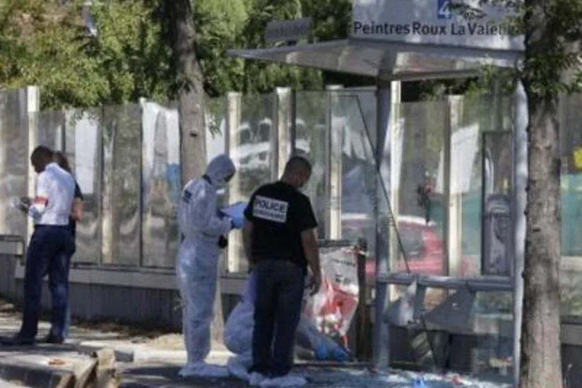 В Марселе мужчина напал с ножом на прохожих