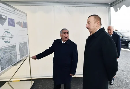 Prezident Bakı-Rusiya Federasiyası ilə dövlət sərhədi magistralında yeni avtomobil yolunun təməlini qoyub