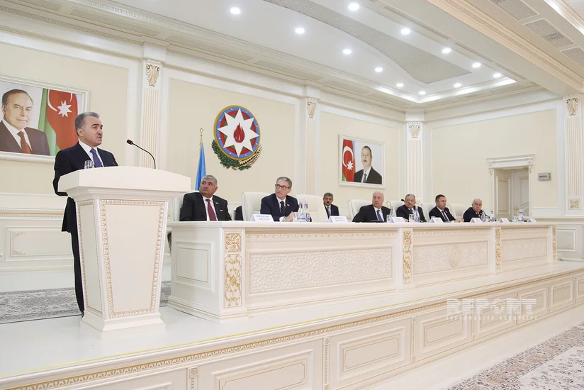 ​Zeynal Nağdəliyev Sumqayıtda vətəndaşların problemlərini dinləyib - FOTO
