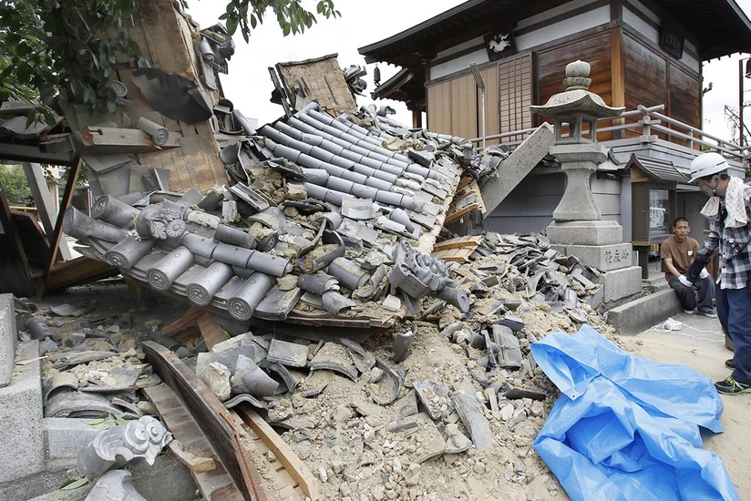 11 injured after quake hits central Japan