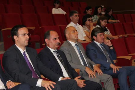 Anar Kərimov Qəbələdə mədəniyyət müəssisələrinin fəaliyyəti ilə tanış olub