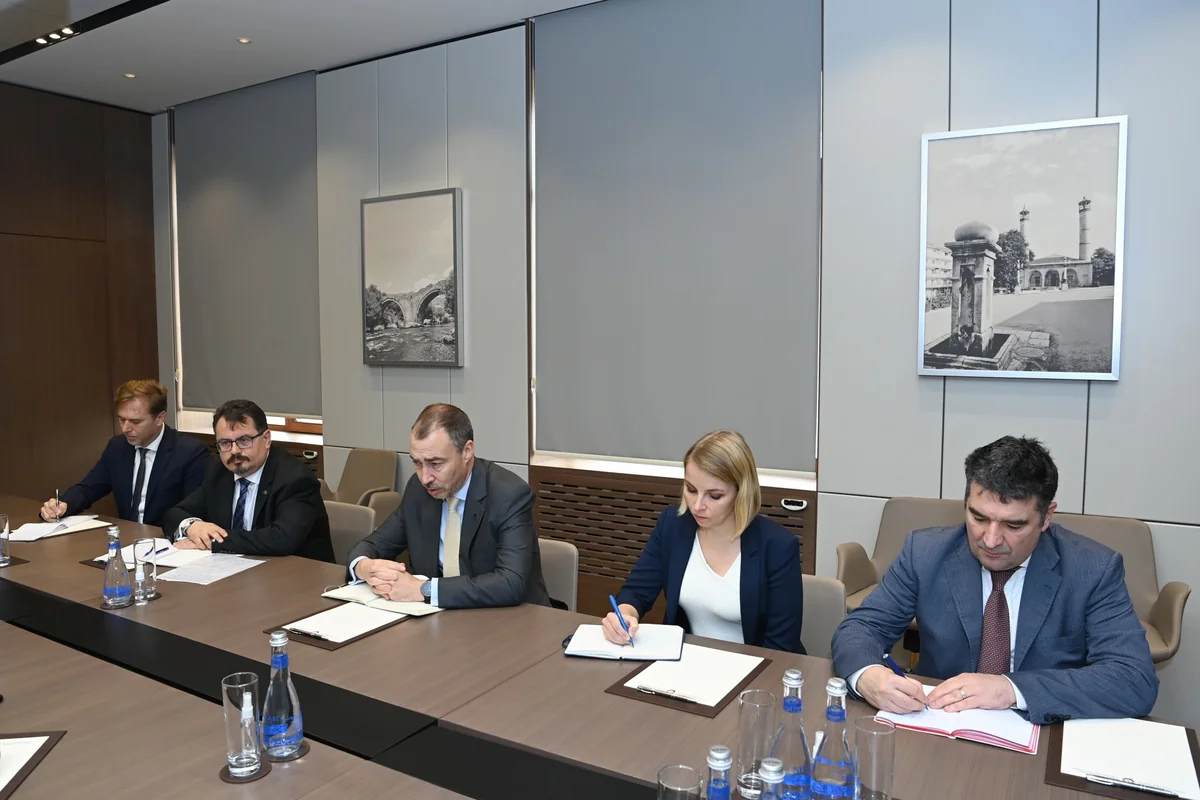 Aİ: Azərbaycanla Ermənistan arasında nəticə yönümlü danışıqlar vacibdir