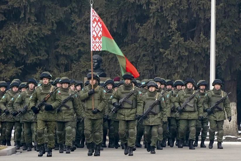 Belarus Silahlı Qüvvələri NATO-nun təlimləri fonunda hərəkətə keçib