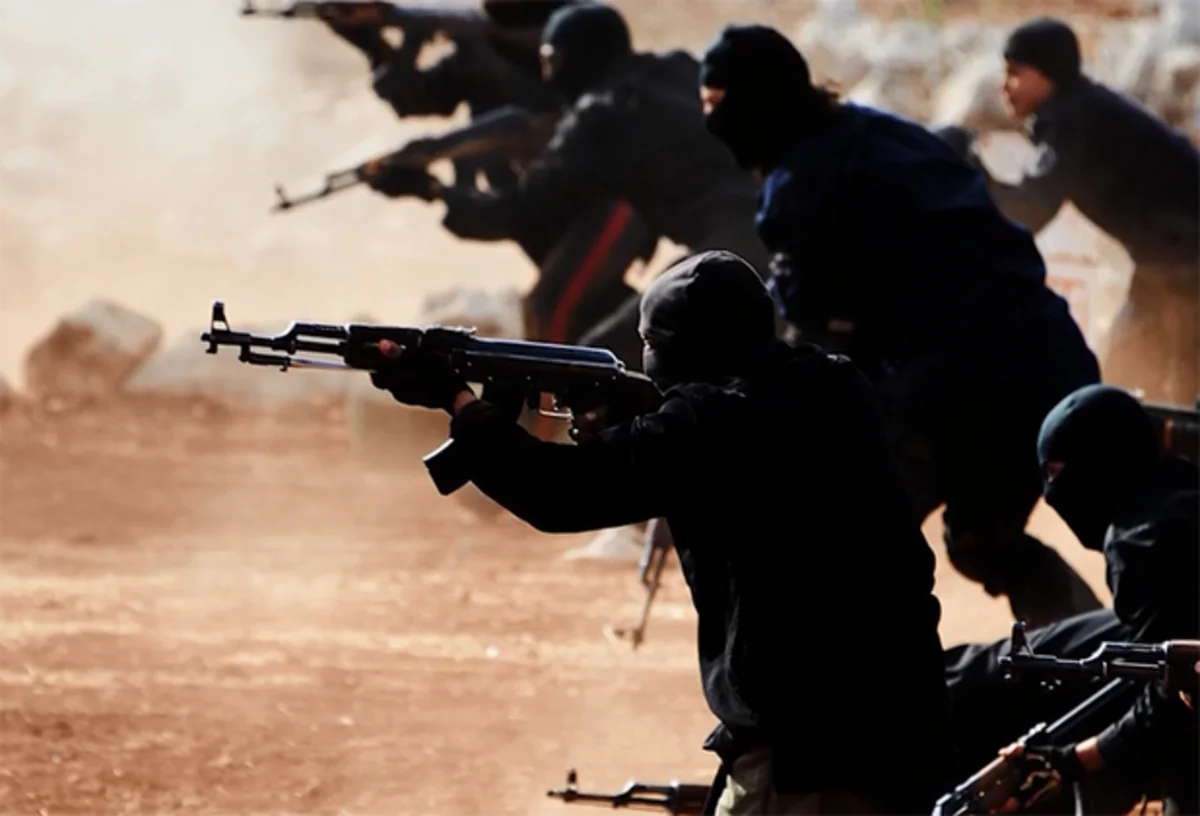 ​İŞİD Türkiyə sərhədindəki rayona hücum edib