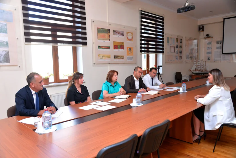 Bakıda məktəb direktoru olmaq istəyən 22 nəfər müsahibədə iştirak edib