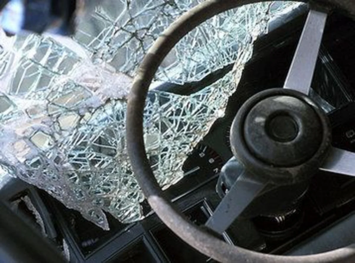 Bakı-Qazax yolunda  “Opel” “KamAZ”la toqquşub, yaralılar var