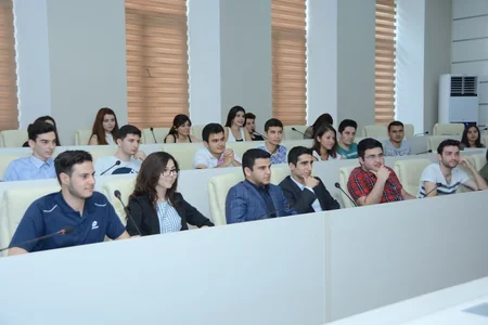 ABŞ səfiri: Neftin qiymətinin ucuzlaşması Azərbaycan üçün ciddi problem yaratmayıb