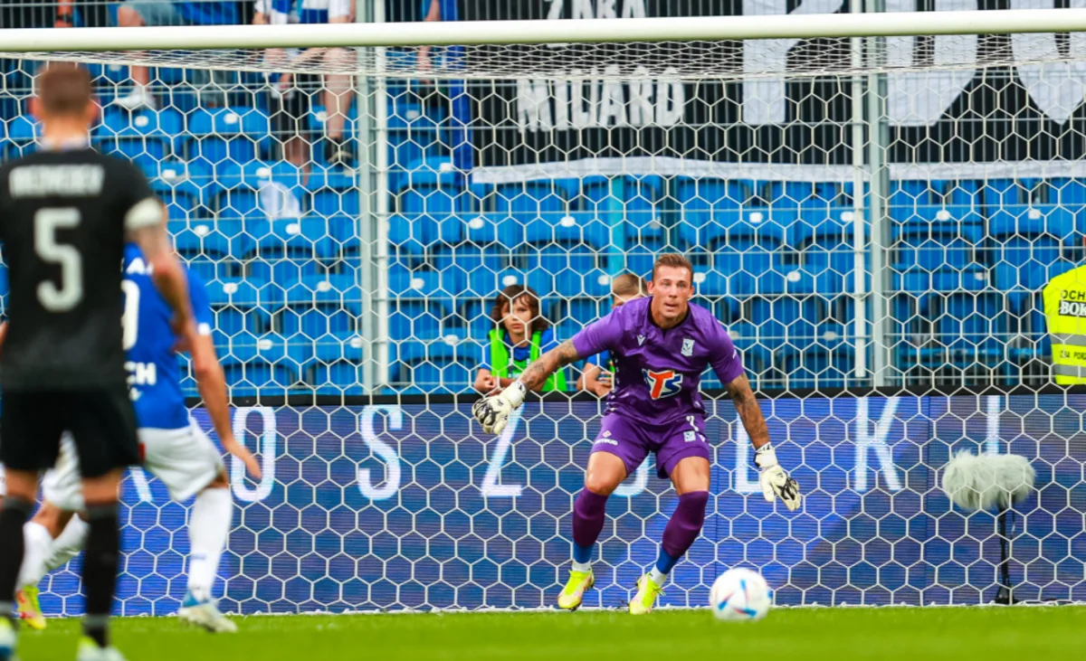 Qarabağla oyun ukraynalı qapıçı üçün əlamətdar olub