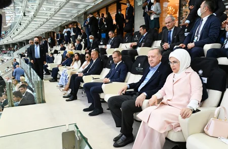 İlham Əliyev və Rəcəb Tayyib Ərdoğan Türkiyə millisinin oyununu izləyib - YENİLƏNİB
