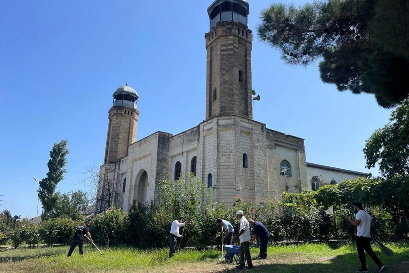 Dini ibadət yerlərində “Yaşıl gələcək naminə” aksiyası keçirilib