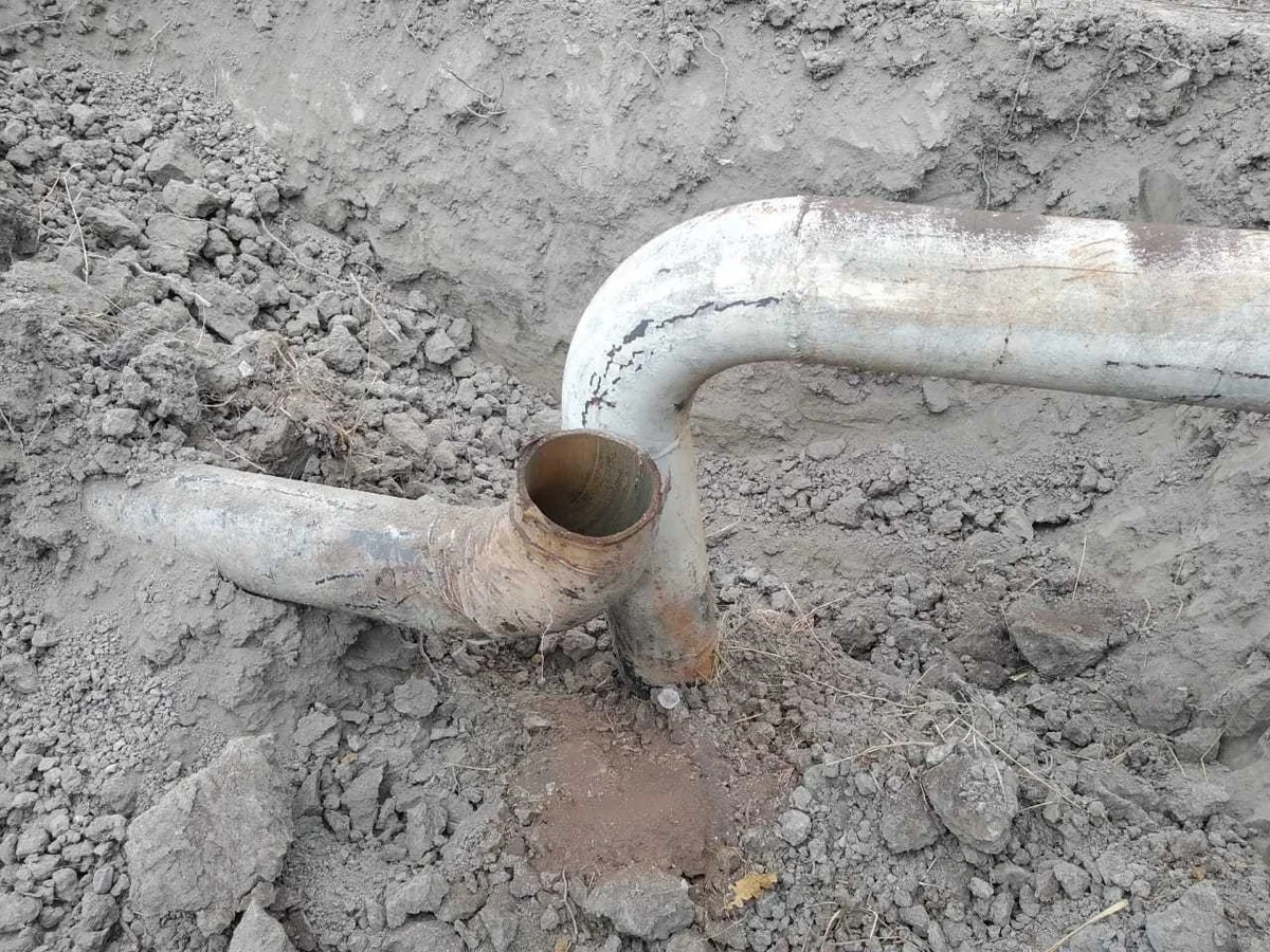 В Баку бетономешалка повредила газопровод