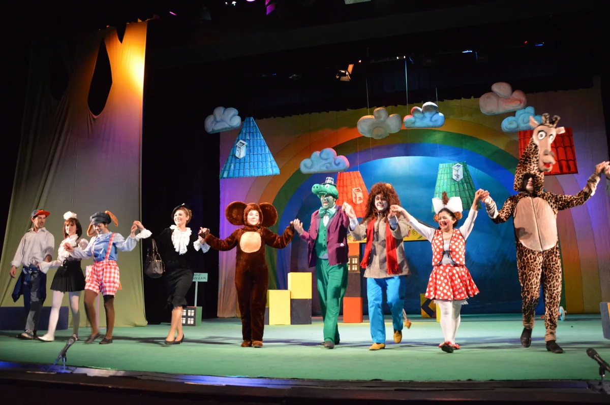 Gənc Tamaşaçılar Teatrında “Çeburaşka” tamaşasının premeyrası keçirilib